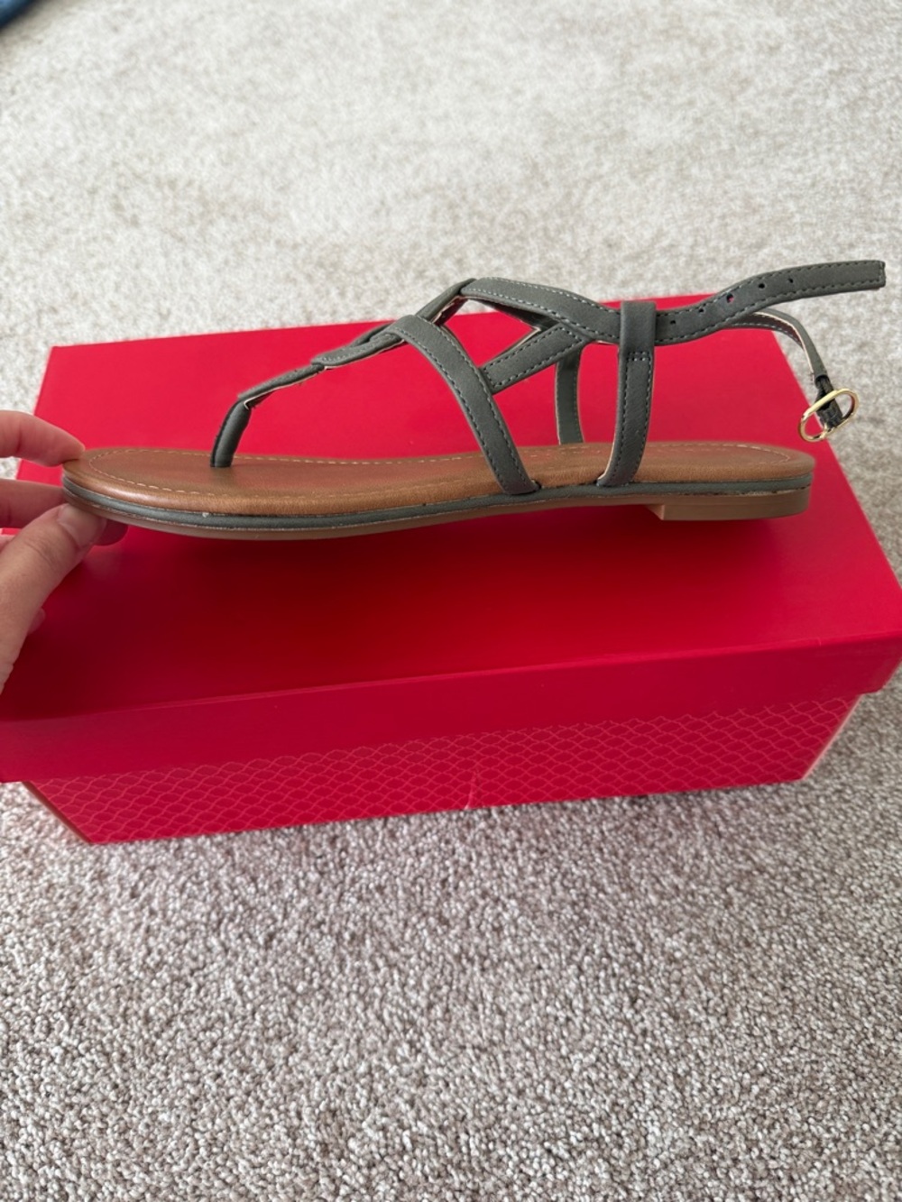 Kelly & Katie Olive Strappy Knot Sandals Size 6.5- Fits size 7 as well - Picture 7 of 9